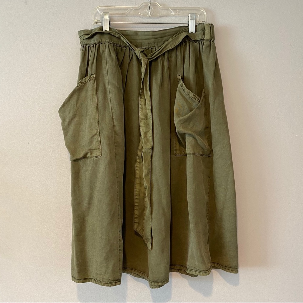 ASOS ivy green midi skirt with big pockets